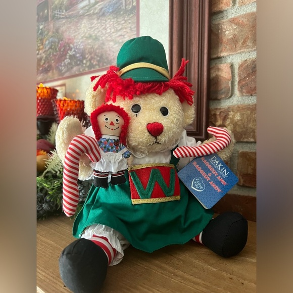 Raggedy Ann with Special Friend Christmas Bear - Picture 3 of 8